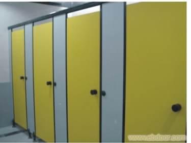 成都哥德裝飾建材 專業打造高品質衛生間隔斷，一站式設計安裝服務